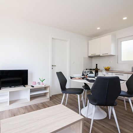 Luxury Mobile Homes Liza بيوغْغاد نا موغو المظهر الخارجي الصورة